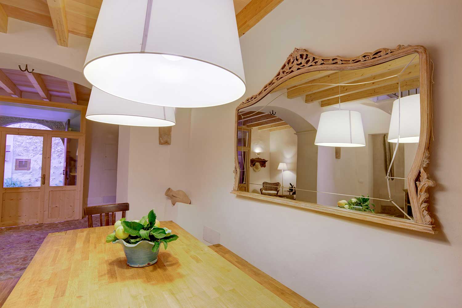 Simple Feng Shui Tips for Mirror Placement